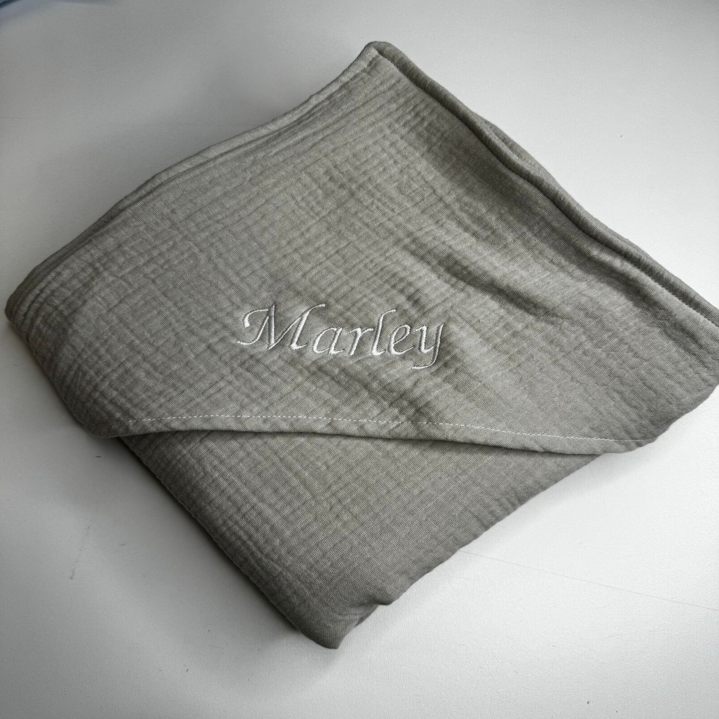 Håndklæde med broderi