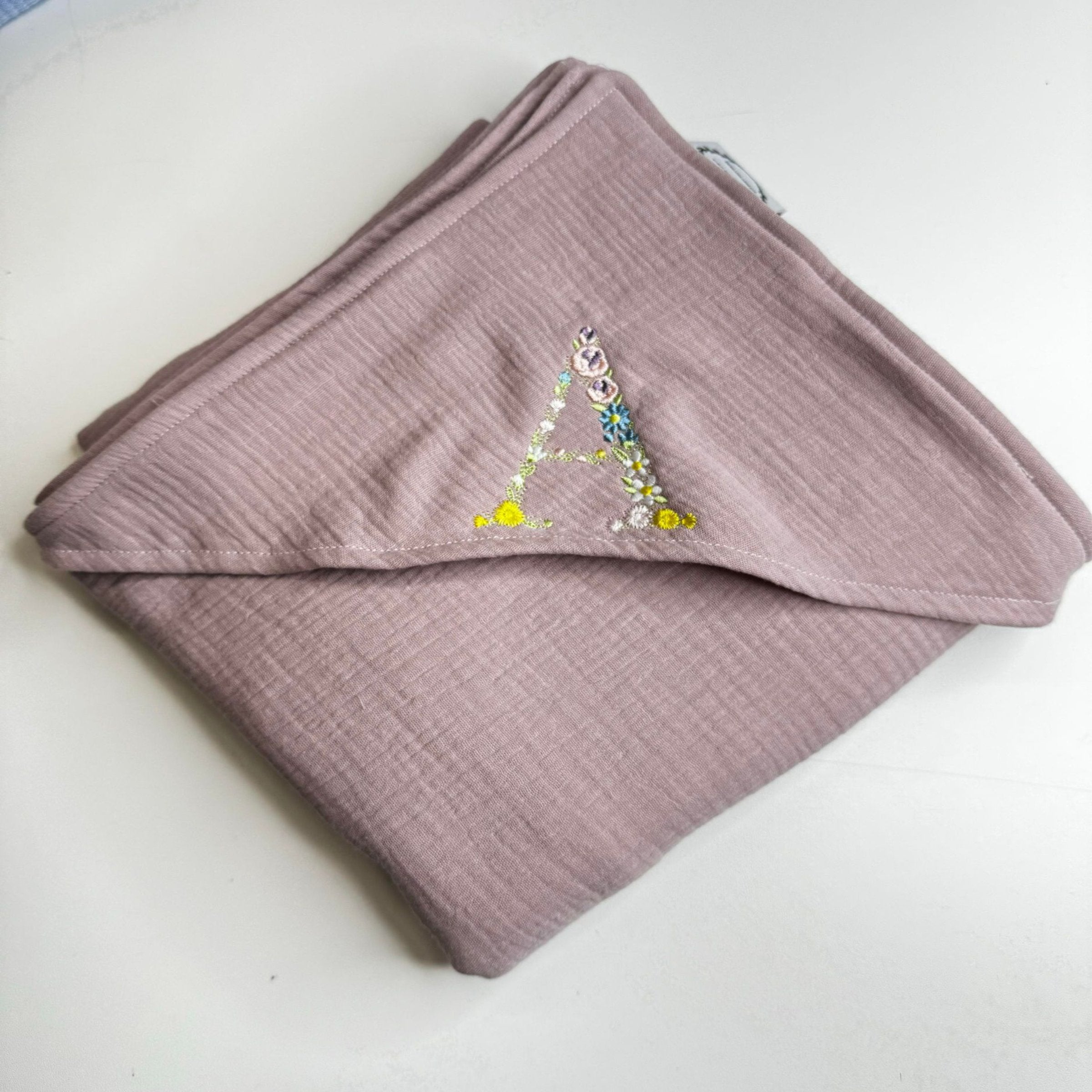 Håndklæde med broderi