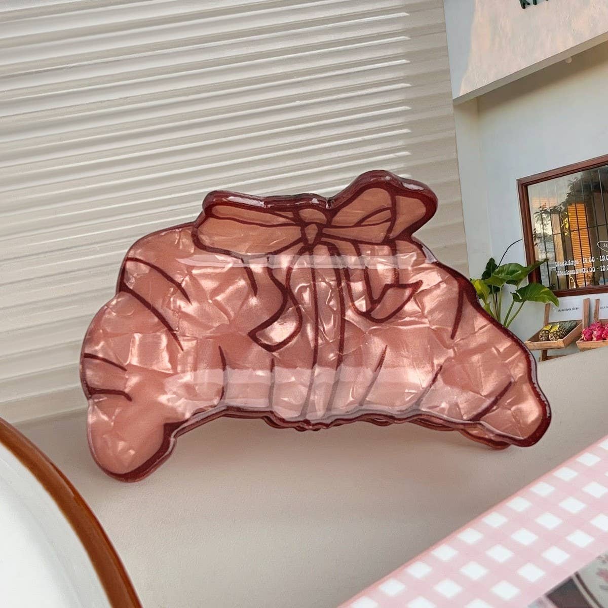 KAFFEKOP CROISSANT HÅRKLO KLIPS | 40H1034: CROISSANT